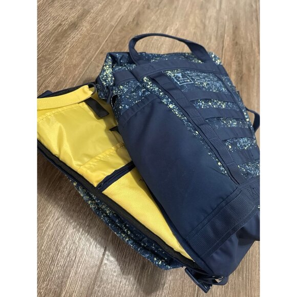 Under Armour Project Rock Gym Duffle Backpack Blue camouflage print - Picture 8 of 10